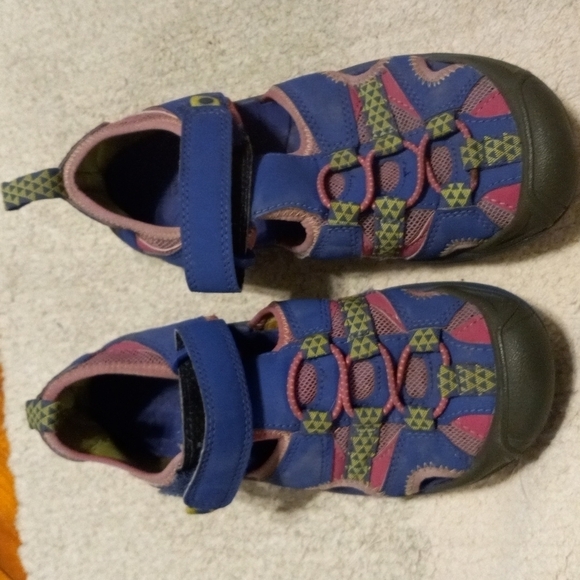 LL Bean Girl's Sz 2 Hiking Water Sandals. - Picture 1 of 4